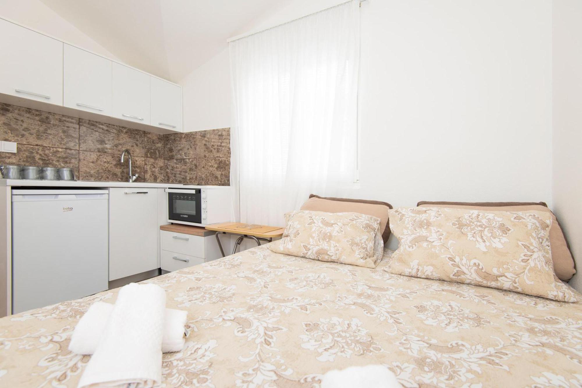 Hillside Vista Apartments Tivat Eksteriør billede